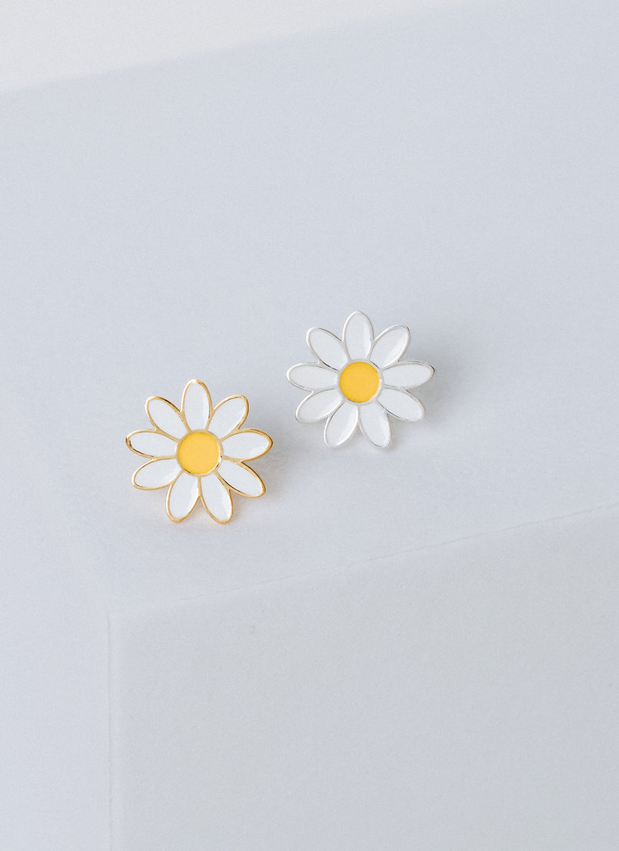 Enameled daisy stud earrings from RIVA New York, available in sterling silver and yellow gold vermeil