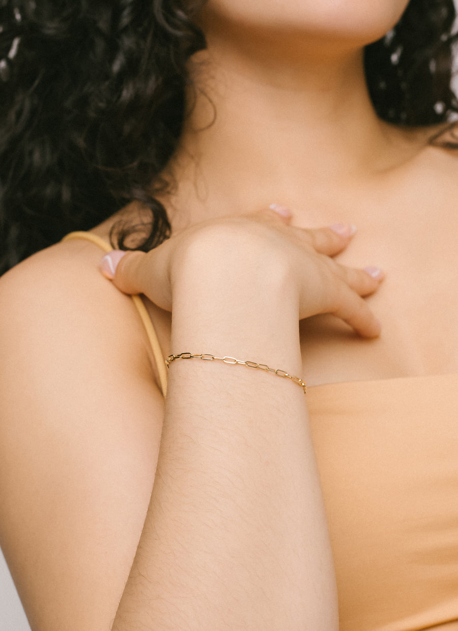 The Chelsea paper clip bracelet from RIVA New York is made of recycled 14K yellow gold