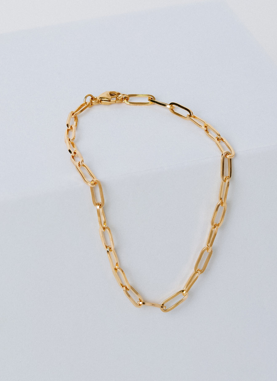 Small paper clip chain bracelet in recycled 14K yellow gold, the "Soho" bracelet from RIVA New York